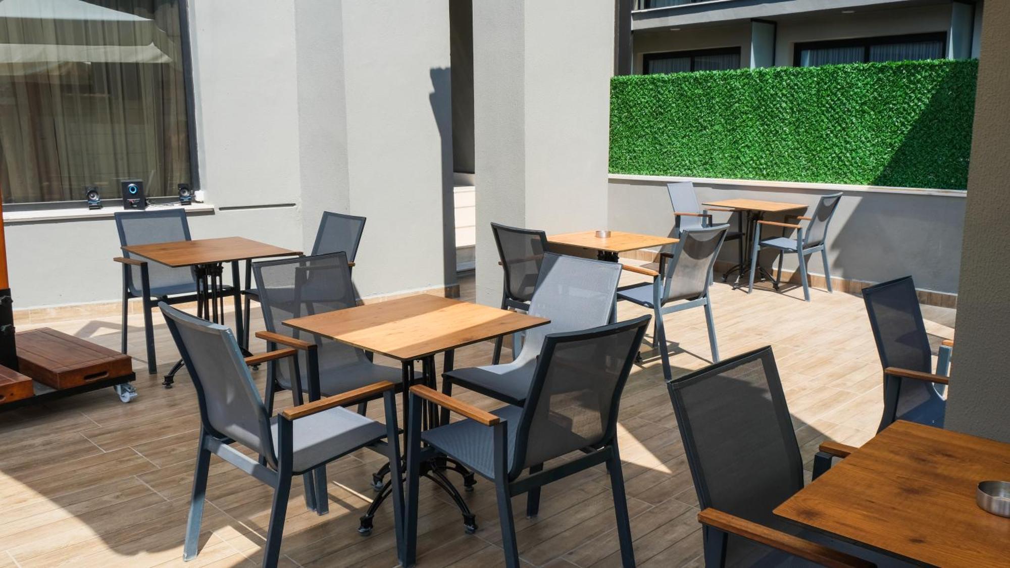 Myway Deluxe Alsancak Hotel Esmirna Exterior foto